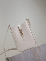 LE 5 À 7 PHONE BAG 18 IN WHITE CALFSKIN - Image 18