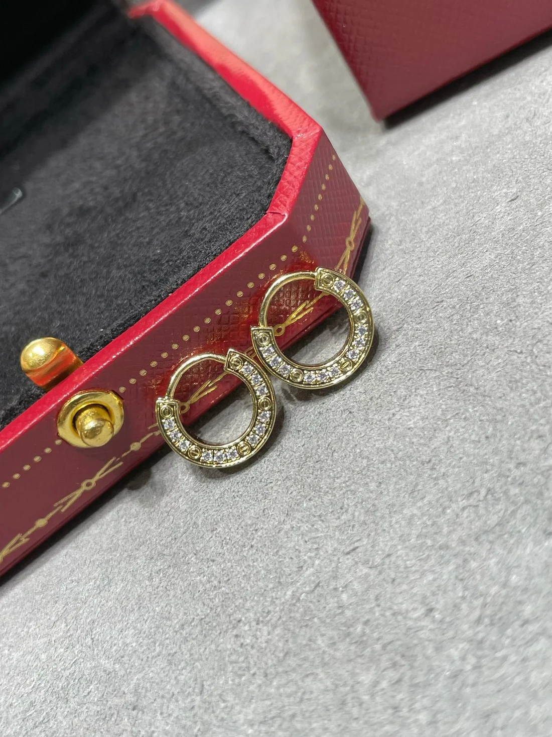 LOVE MINI EARRINGS LOVE MINI EARRINGS