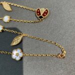 LUCKY SPRING 15 MOTIFS GOLD NECKLACE