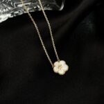 LUCKY WHITE MOP PLUM BLOSSOM NECKLACE
