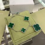 MAGIC CLOVER MALACHITE GOLD BRACELET 5 MOTIFS