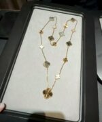 DETACHABLE CLOVER 15(11+4) FLOWER ROSE GOLD NECKLACE SET - Image 8